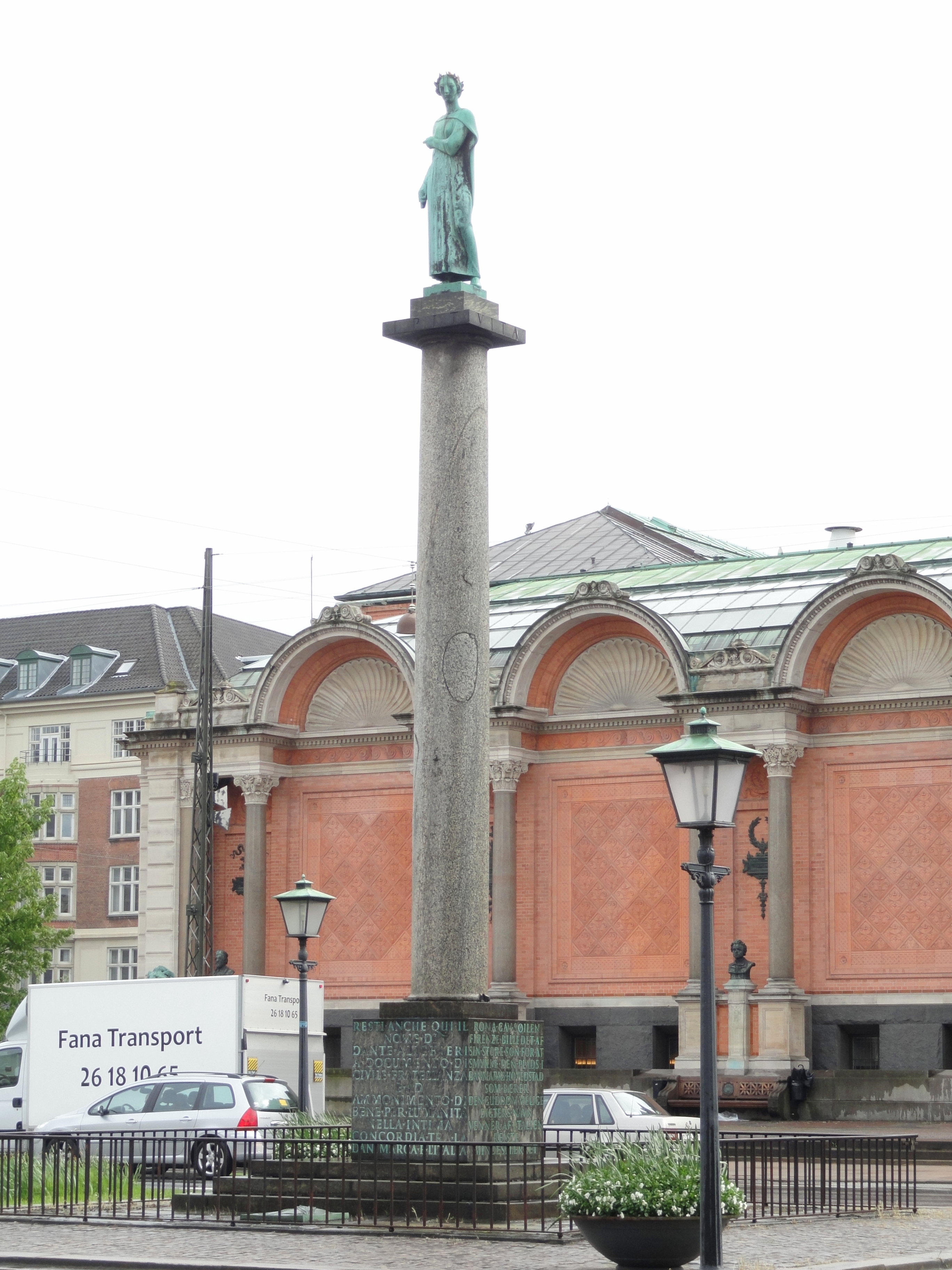 Dante Column